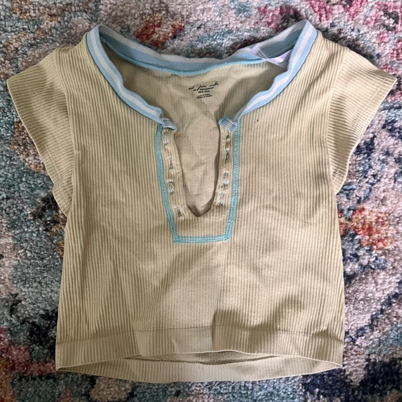 Urban Outfitters Out from Under Go For Gold Seamless Top - Picture 2 of 4